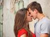Hvordan lære å kysse uten partner for første gang - effektive måter