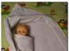 Начини за повиване и завиване на бебе в одеяло